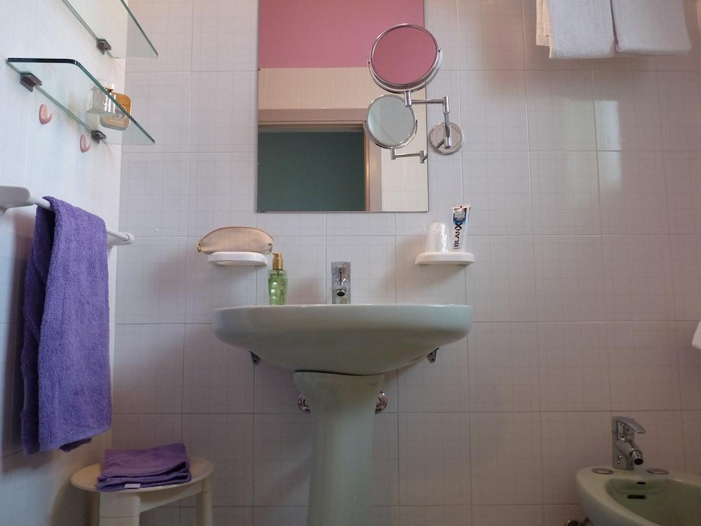 Hotel Elizabeth Bellaria-Igea Marina Buitenkant foto