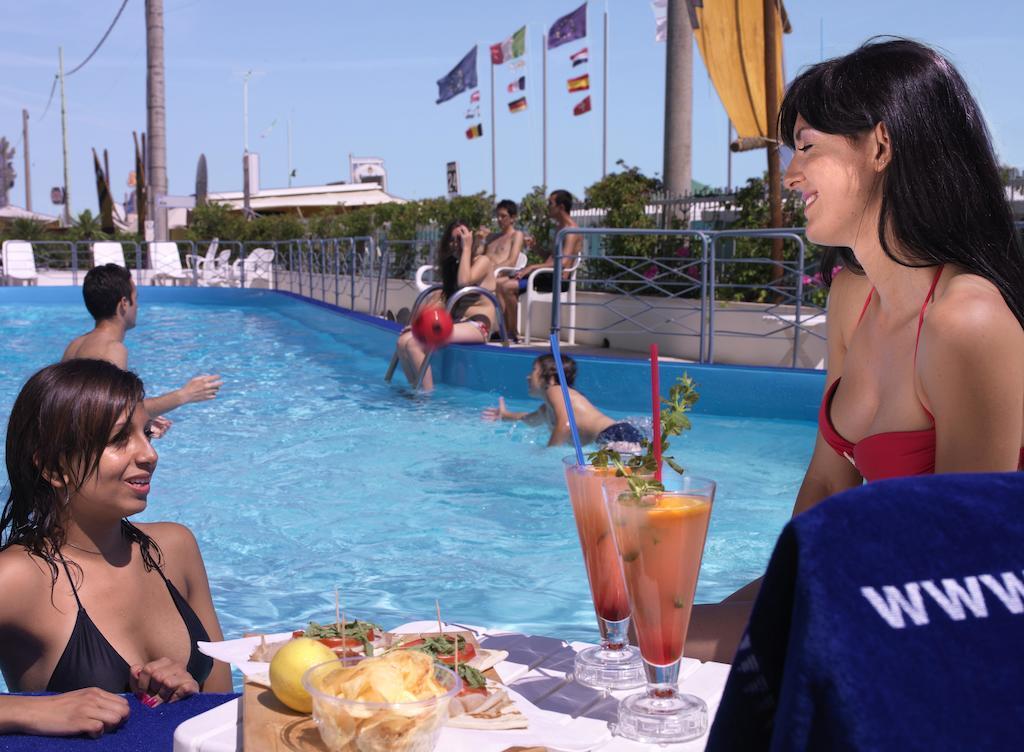Hotel Elizabeth Bellaria-Igea Marina Buitenkant foto