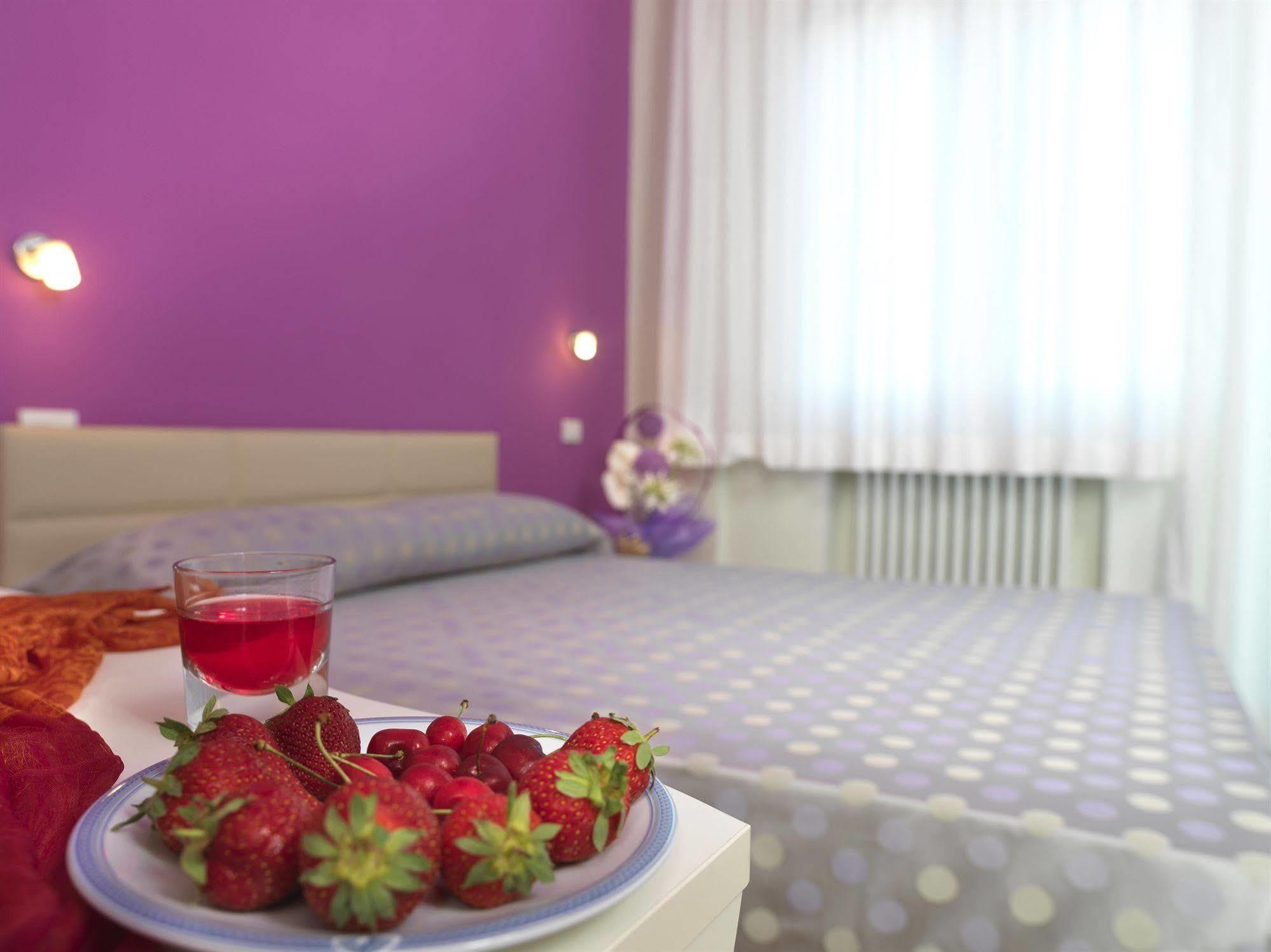 Hotel Elizabeth Bellaria-Igea Marina Buitenkant foto